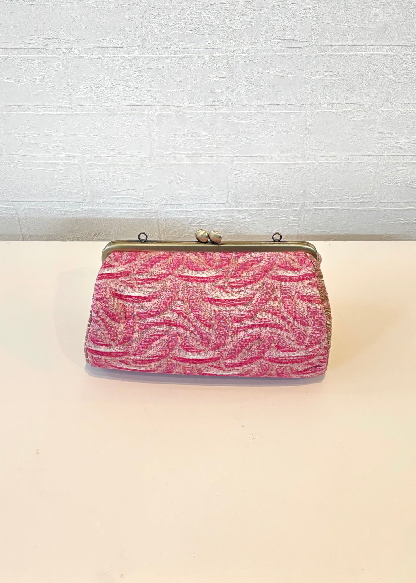 播州織 がま口ポーチ｜ピンクウェーブ