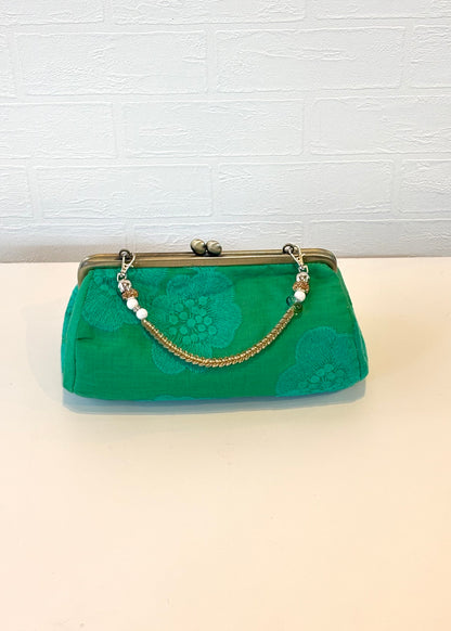 国産刺繍 がま口ポーチ｜エメラルドグリーン